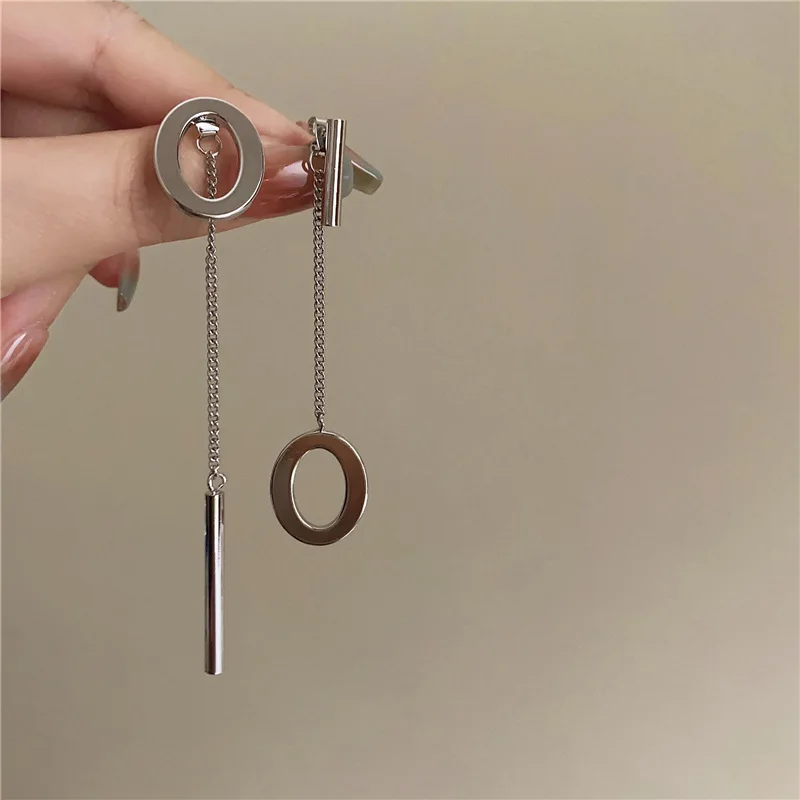 Metal Chain Pendant Earrings European And American Style Personalized Fashion Stud Earrings Ladies Girls Travel Accessories 2023
Metal Chain Pendant Earrings European And American Style Personalized Fashion Stud Earrings Ladies Girls Travel Accessories 2023