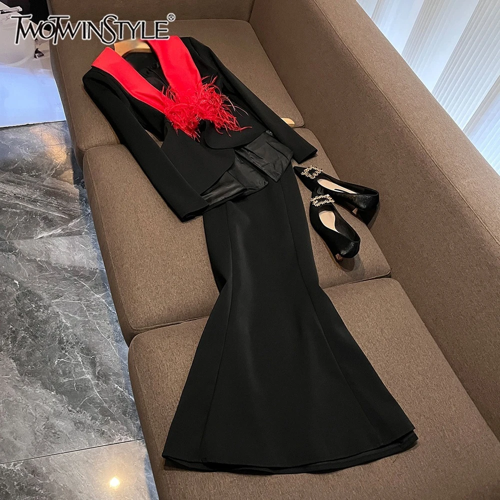 TWOTWINSTYLE Design Sense Hit Color Two Piece Sets For Women V Neck Long Sleeve Top High Waist Skirt Chic Set Female KSE554875
TWOTWINSTYLE Design Sense Hit Color Two Piece Sets For Women V Neck Long Sleeve Top High Waist Skirt Chic Set Female KSE554875