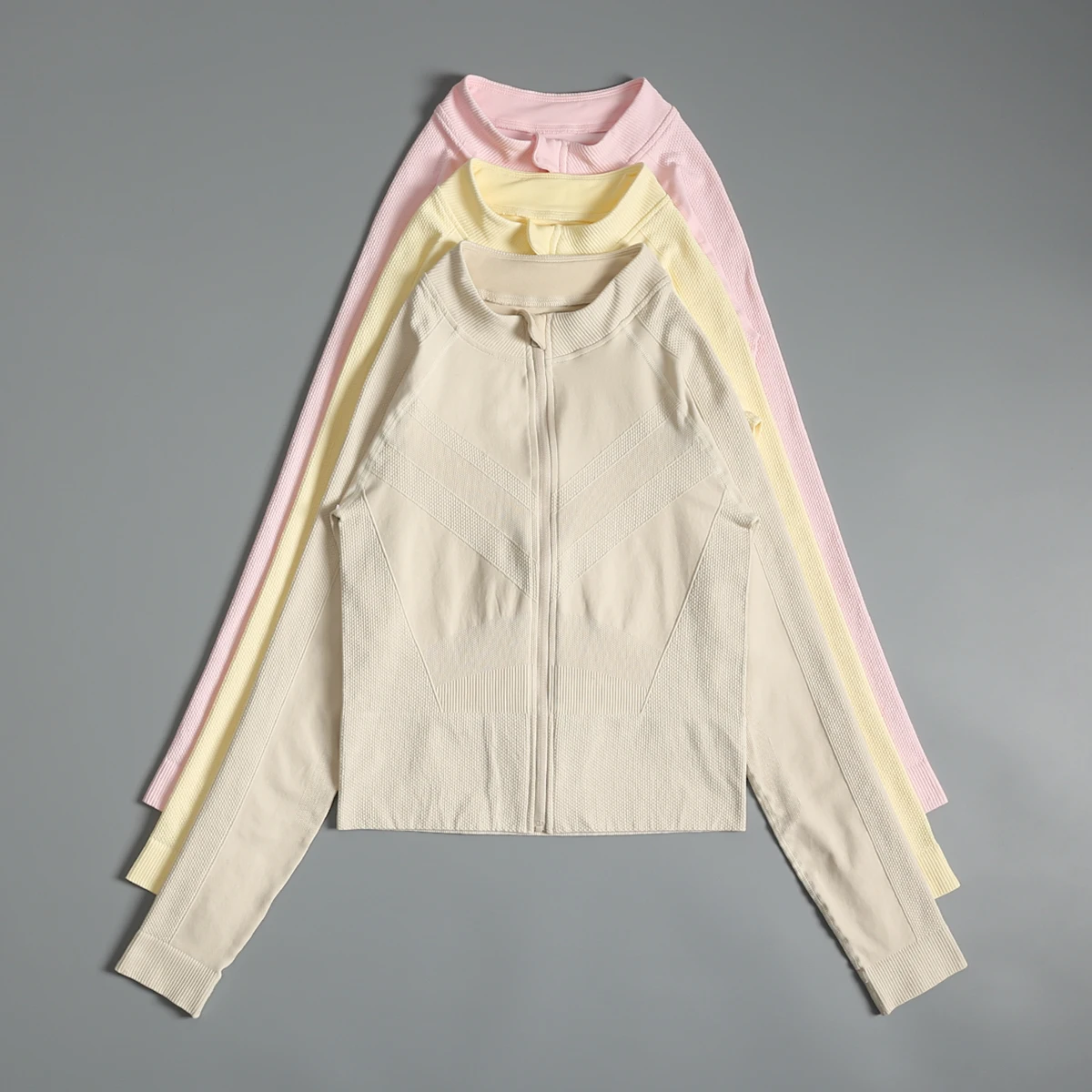 Internet celebrity new sports jacket for women in spring and autumn professional running training top Pilates yoga fitness
Internet celebrity new sports jacket for women in spring and autumn professional running training top Pilates yoga fitness