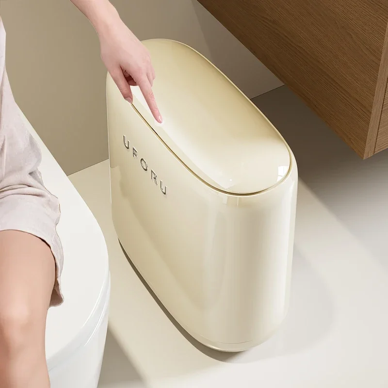 Мусорное ведро, педальное, большой вместимости, подходит для небольших помещений и узких проемов, идеально для ванных комнат, гостиных, спален.
Мусорное ведро, педальное, большой вместимости, подходит для небольших помещений и узких проемов, идеально для ванных комнат, гостиных, спален.