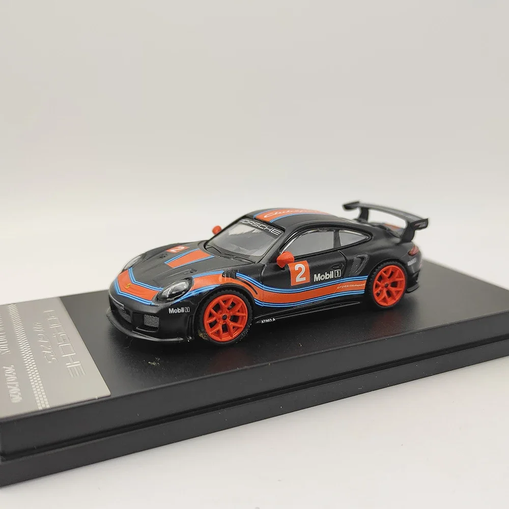Diecast 1:64 Scale Porsche 911 GT2RS Sports Car Simulation Alloy Car Model Collectible Toy Gift Souvenir Display Ornament
Diecast 1:64 Scale Porsche 911 GT2RS Sports Car Simulation Alloy Car Model Collectible Toy Gift Souvenir Display Ornament
