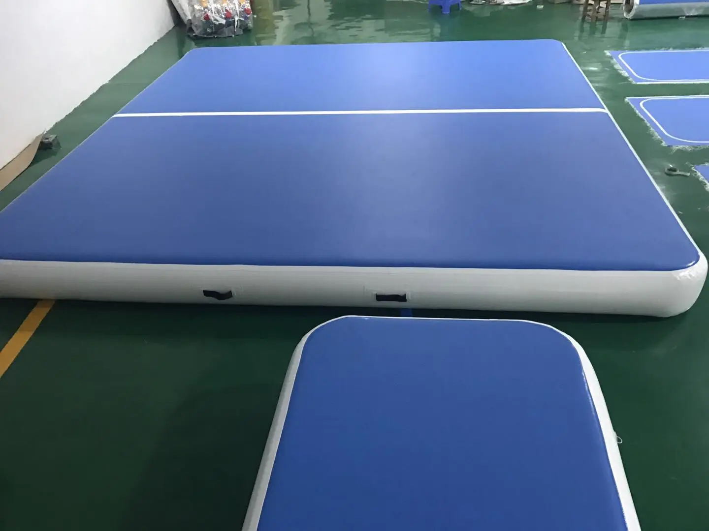 Free Shipping 2.5*4*0.2m Air Track Inflatable Air Track Floor Home Gymnastics Tumbling Mat Inflatable Gymnastics Air
Free Shipping 2.5*4*0.2m Air Track Inflatable Air Track Floor Home Gymnastics Tumbling Mat Inflatable Gymnastics Air
