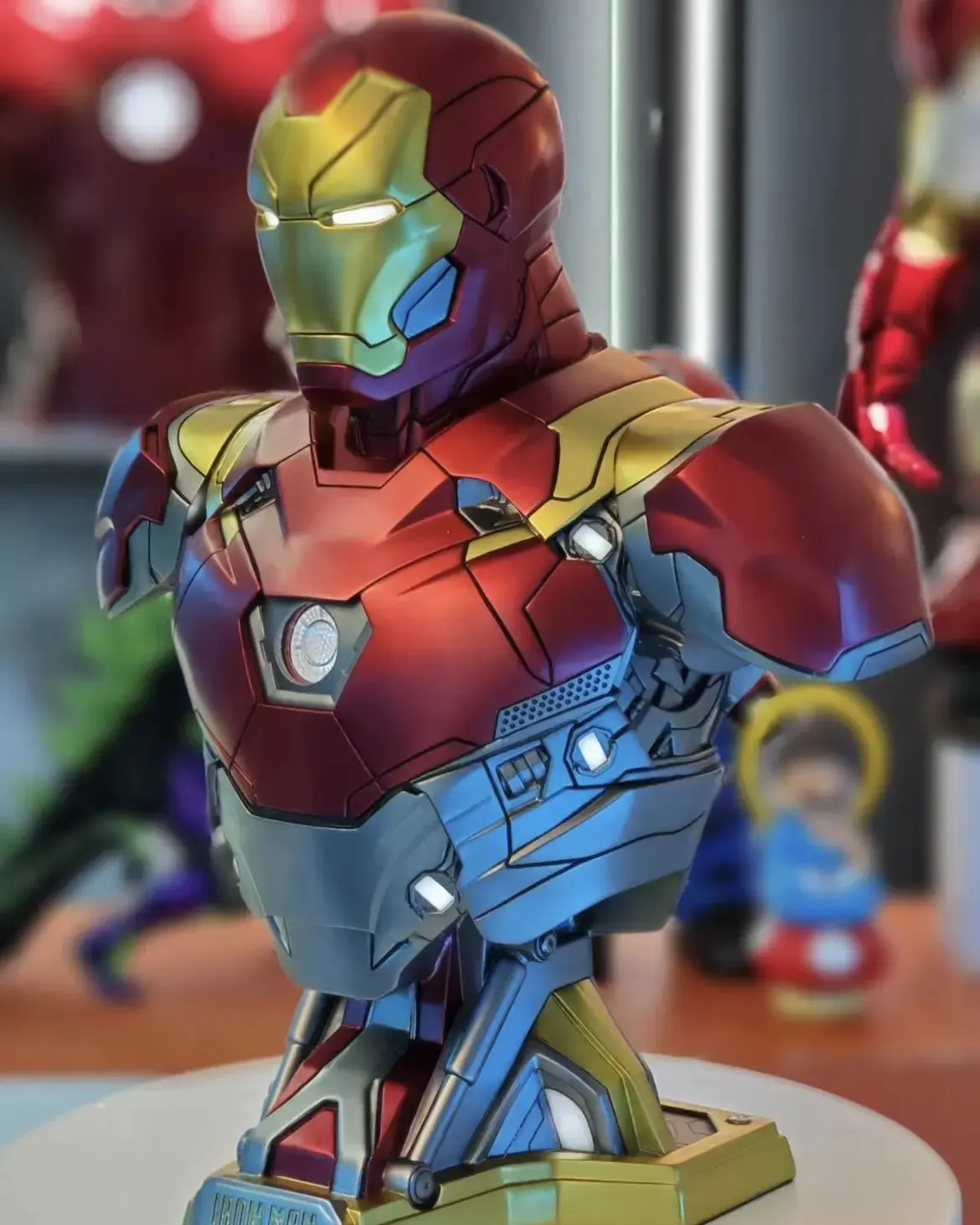 The Avengers Glowing Mk50 Iron Man Bust Resin Model 1/3 Large Size Static Statue 40cm Upgraded Glowing Gk Model Peripheral Gift
The Avengers Glowing Mk50 Iron Man Bust Resin Model 1/3 Large Size Static Statue 40cm Upgraded Glowing Gk Model Peripheral Gift