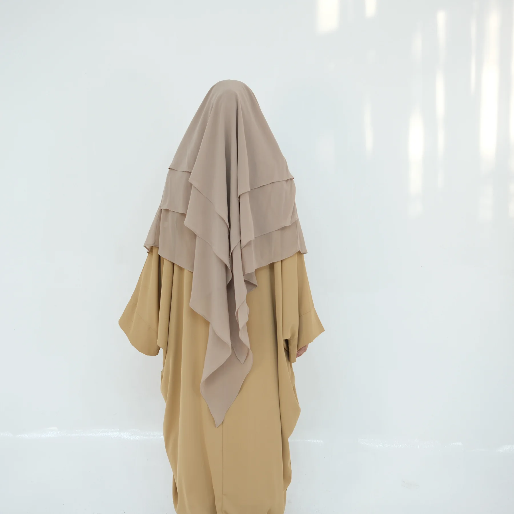 2 Layer Chiffon Hijab Khimar Muslim Women Prayer Scarf Ramadan Eid Djellaba Islam Clothing Turkey Headdress Headscarf Niqab Robe
2 Layer Chiffon Hijab Khimar Muslim Women Prayer Scarf Ramadan Eid Djellaba Islam Clothing Turkey Headdress Headscarf Niqab Robe