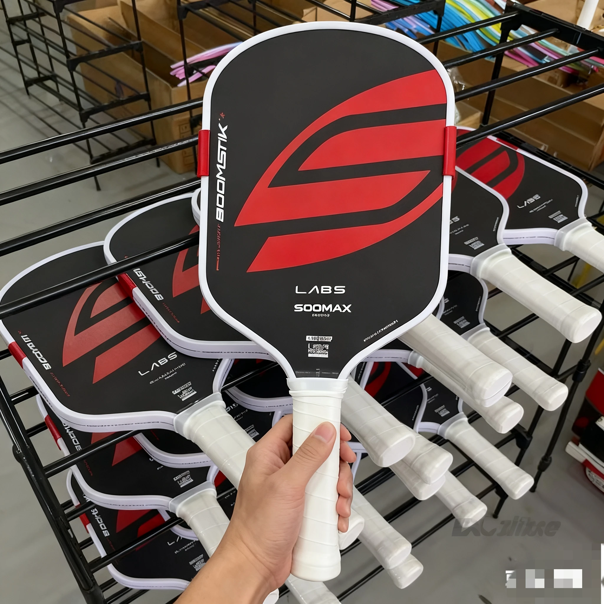 Boomstik SLK Pickleball Paddle 16 мм сладкий десерт сбалансированная система тренировок MOI из необработанного углеродного волокна EPP на складе 
Boomstik SLK Pickleball Paddle 16 мм сладкий десерт сбалансированная система тренировок MOI из необработанного углеродного волокна EPP на складе
