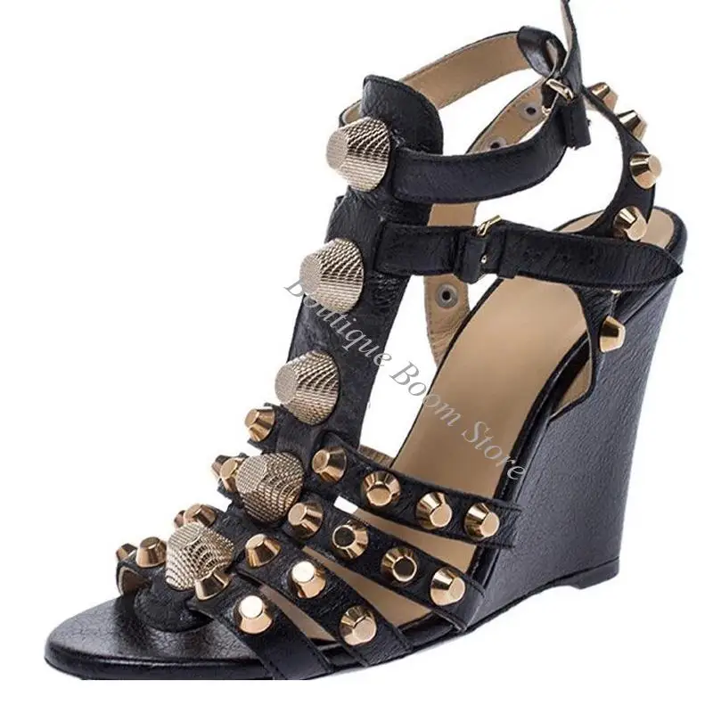 Fashion Woman Metal Grained Cone Rivets Studs T-Strap Sandals Women Wedge High Heel Gladiator Peep Toe Party Shoes
Fashion Woman Metal Grained Cone Rivets Studs T-Strap Sandals Women Wedge High Heel Gladiator Peep Toe Party Shoes
