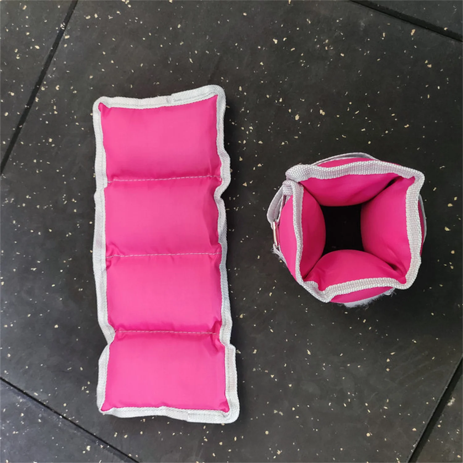9068 gaiter sandbag men's and women's weight-bearing running fitness equipment sandbag
9068 gaiter sandbag men's and women's weight-bearing running fitness equipment sandbag