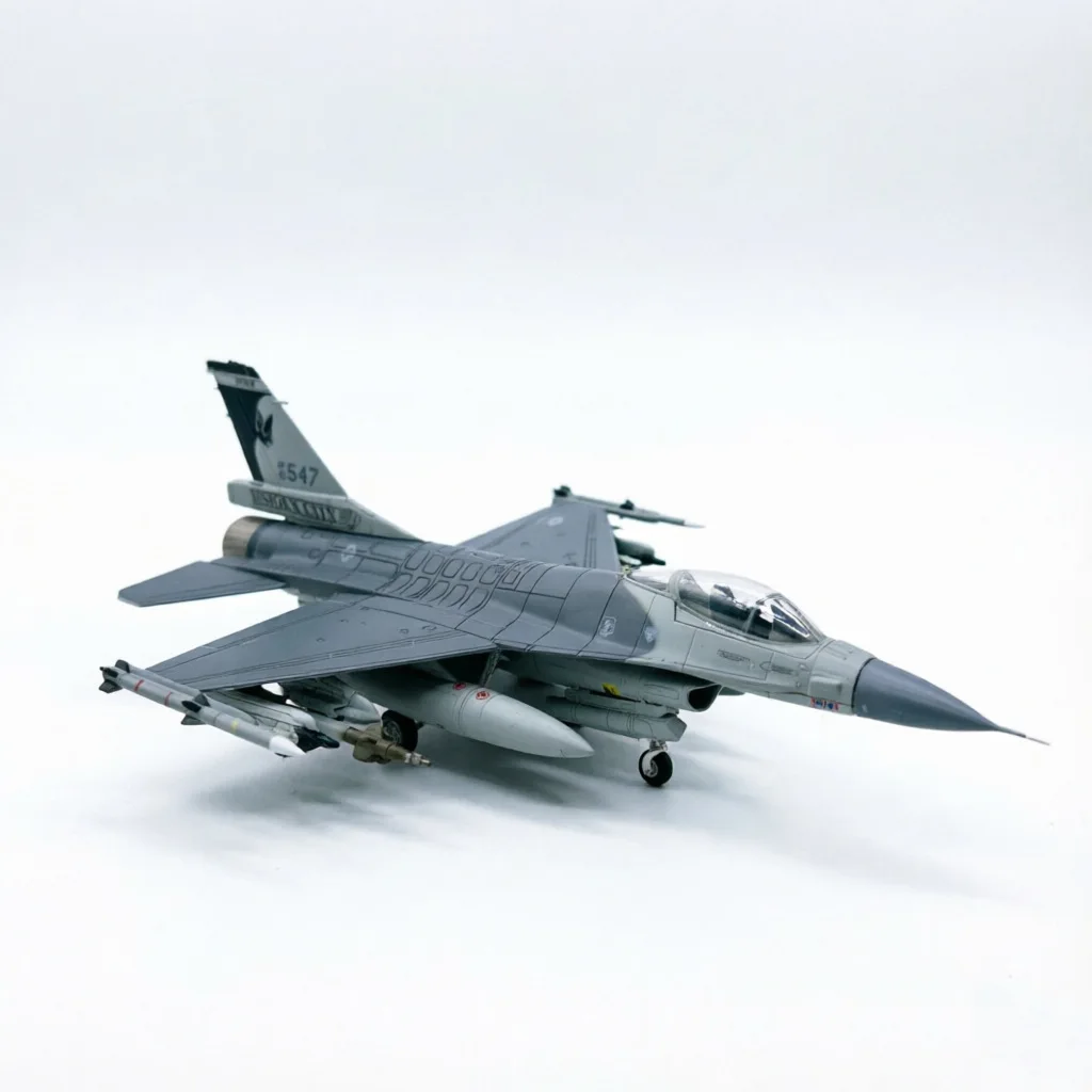 1/72 Scale American F-16C Black Bat Squadron Single-Seat Fighter F16 Alloy Aircraft Models Diecast Airplanes Static Collectible
1/72 Scale American F-16C Black Bat Squadron Single-Seat Fighter F16 Alloy Aircraft Models Diecast Airplanes Static Collectible