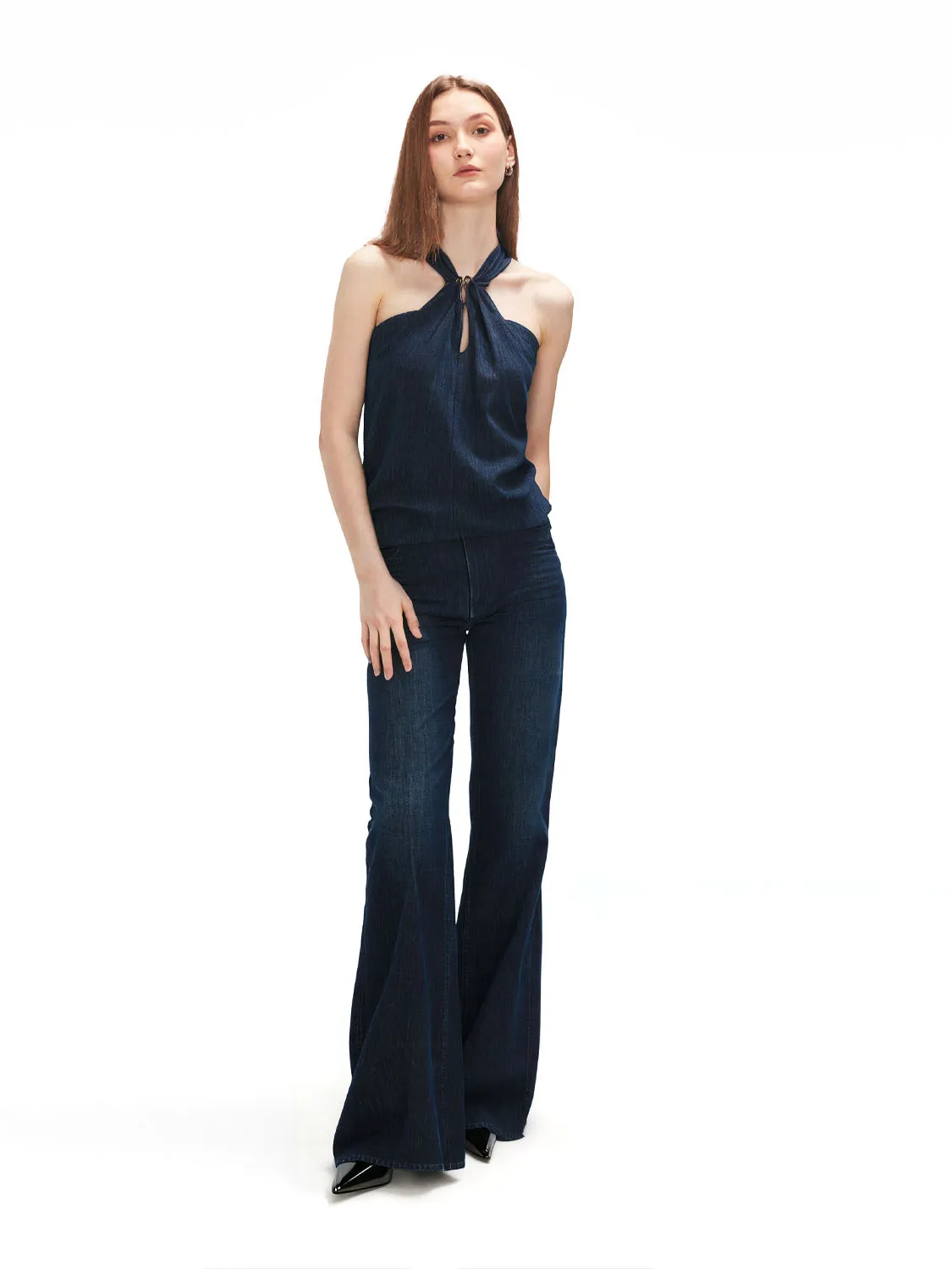 SUNDAYAM American Design Denim Blue Hollow out Neck Strap Long Pants Set Fashionable Casual Wear for Women in Spring And Autumn
SUNDAYAM American Design Denim Blue Hollow out Neck Strap Long Pants Set Fashionable Casual Wear for Women in Spring And Autumn