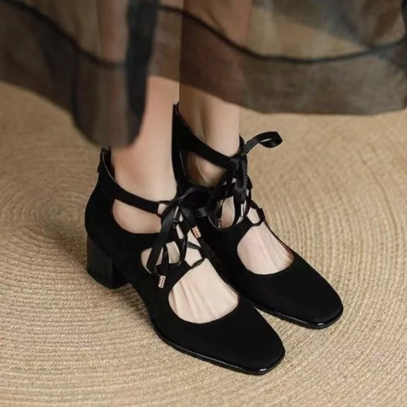 Retro High Heeled Single Shoes Women Spring and Autumn Square Toe Lace-up Block Heel No Tired Feet High-heeled shoes
Retro High Heeled Single Shoes Women Spring and Autumn Square Toe Lace-up Block Heel No Tired Feet High-heeled shoes