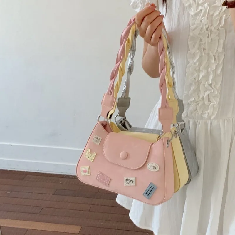 Multi-Color Faux Leather Shoulder Bag with Braided Detail, Casual Style for Daily Shopping Dating Commuting Short Trips
Multi-Color Faux Leather Shoulder Bag with Braided Detail, Casual Style for Daily Shopping Dating Commuting Short Trips