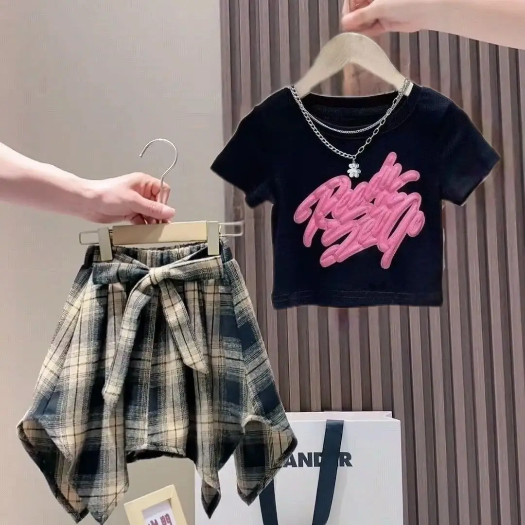 3-12Y Girls' summer short sleeved set 2025 new children's stylish T-shirt+half skirt explosive two-piece set
3-12Y Girls' summer short sleeved set 2025 new children's stylish T-shirt+half skirt explosive two-piece set