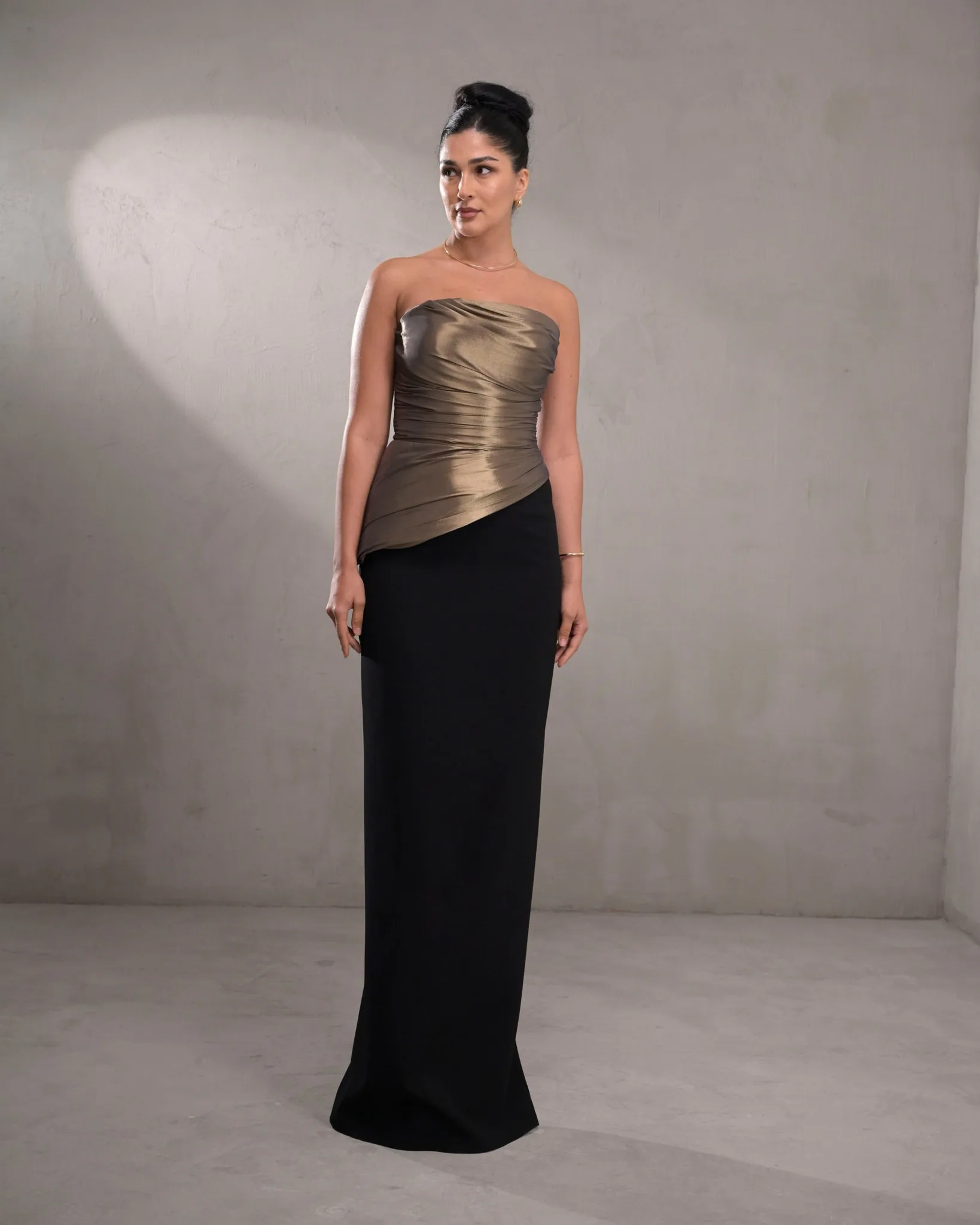 Платья Элегантные платья для выпускного вечера по индивидуальному заказу для особых случаев Складки-футляр без бретелек Атласные вечерние длиной до пола на молнии Вечеринка
Платья Элегантные платья для выпускного вечера по индивидуальному заказу для особых случаев Складки-футляр без бретелек Атласные вечерние длиной до пола на молнии Вечеринка