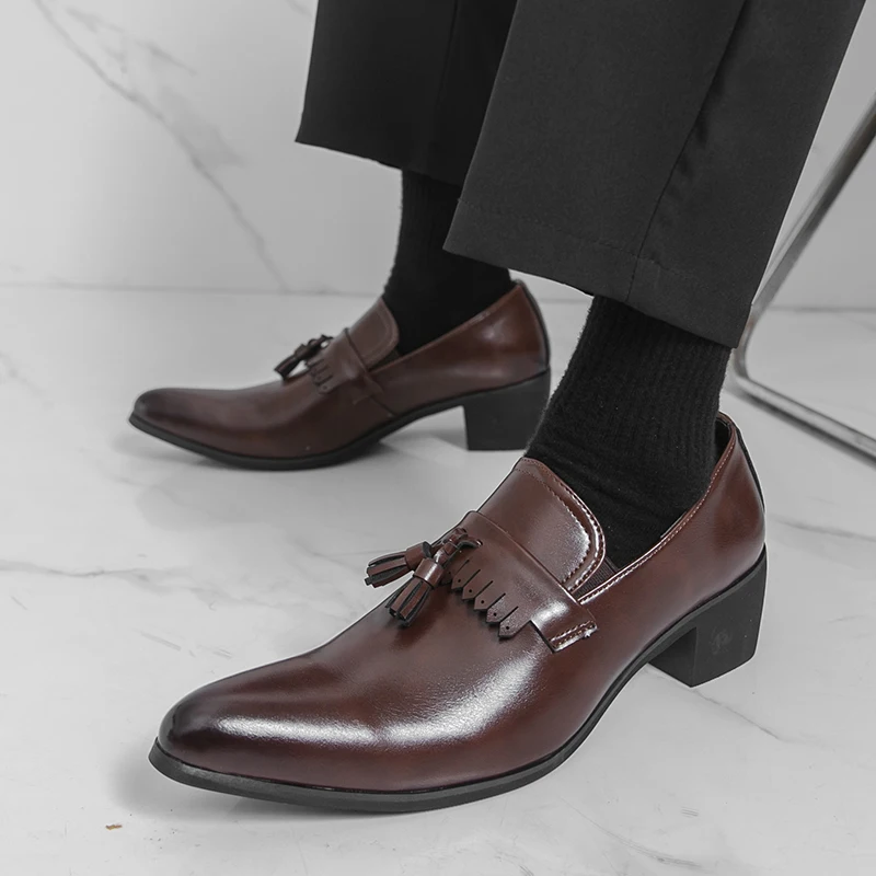 Mens Luxury Tassel Loafers Pointed High Heel Formal Business Casual Elevator Shoes Wedding Banquet Increase Height Dress Shoes
Mens Luxury Tassel Loafers Pointed High Heel Formal Business Casual Elevator Shoes Wedding Banquet Increase Height Dress Shoes