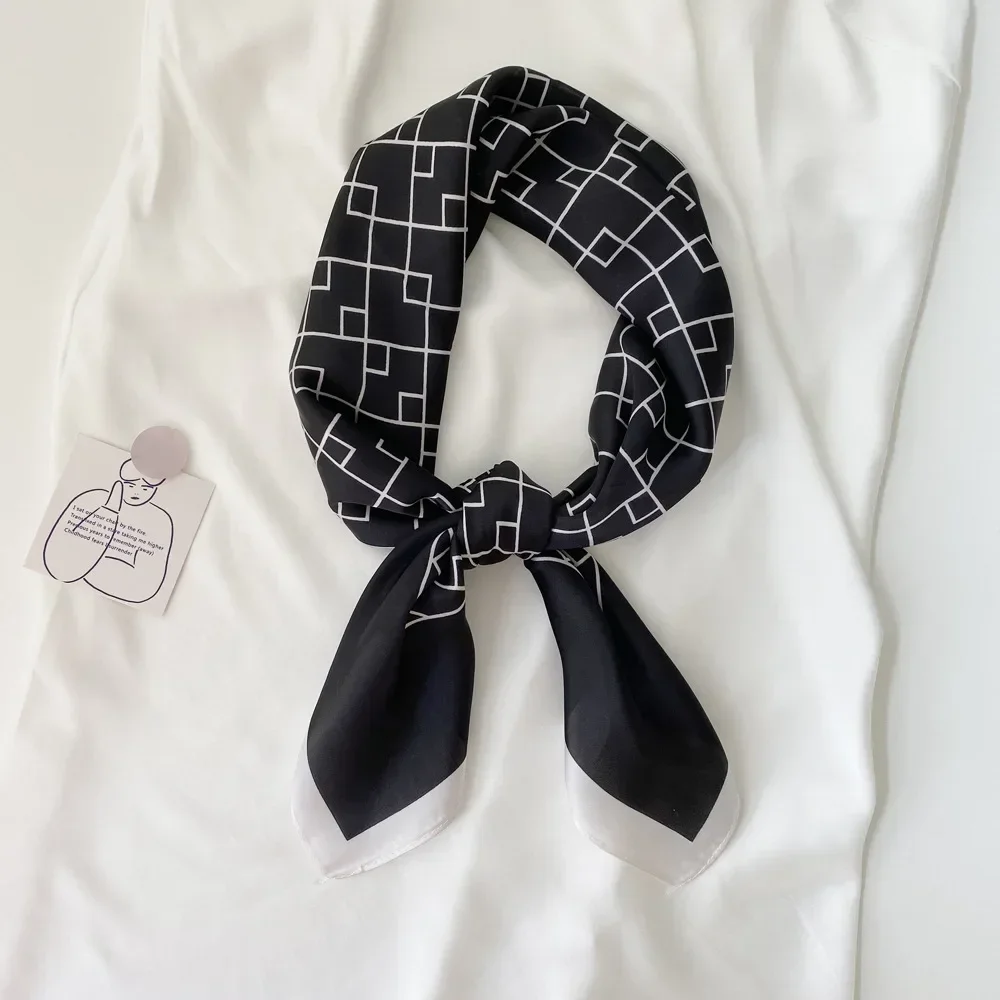 KC* (70cmX70cm) New Fashion Color Matching Cashew Simple Polka Dot Square Silk Ribbons
KC* (70cmX70cm) New Fashion Color Matching Cashew Simple Polka Dot Square Silk Ribbons