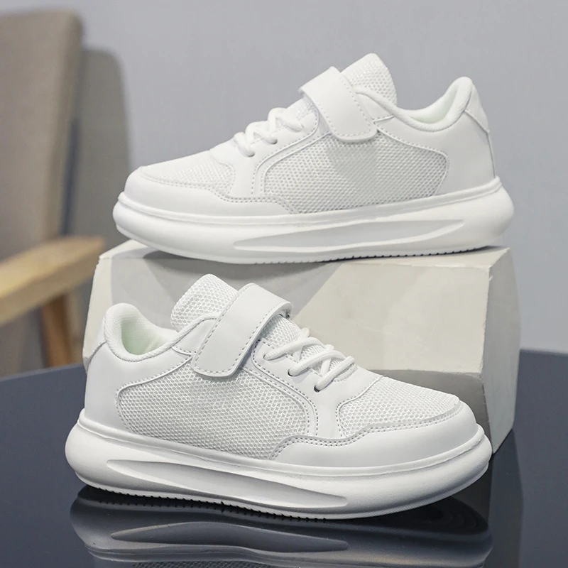 A pair of children's breathable mesh velcro trainers lace-free lightweight anti-slip student daily sports shoes MF-123W-WS
A pair of children's breathable mesh velcro trainers lace-free lightweight anti-slip student daily sports shoes MF-123W-WS