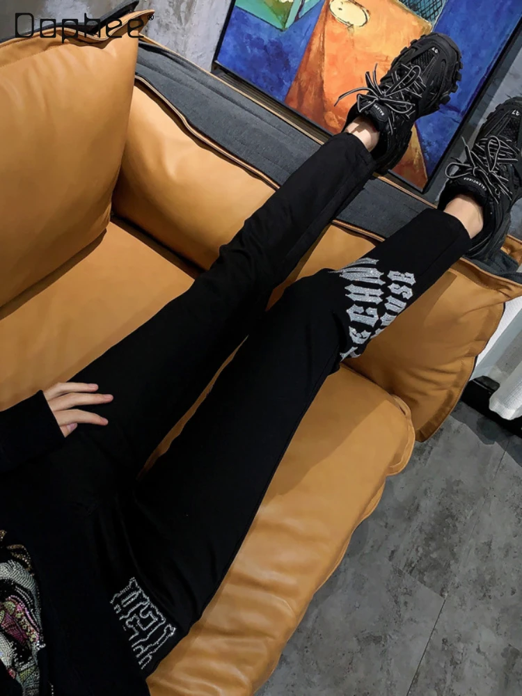 Fashion Brand Cartoon Rhinestone Jeans for Women 2023 Autumn New Black Stretch Slimming Rhinestone Tiger Head Pencil Pants
Fashion Brand Cartoon Rhinestone Jeans for Women 2023 Autumn New Black Stretch Slimming Rhinestone Tiger Head Pencil Pants