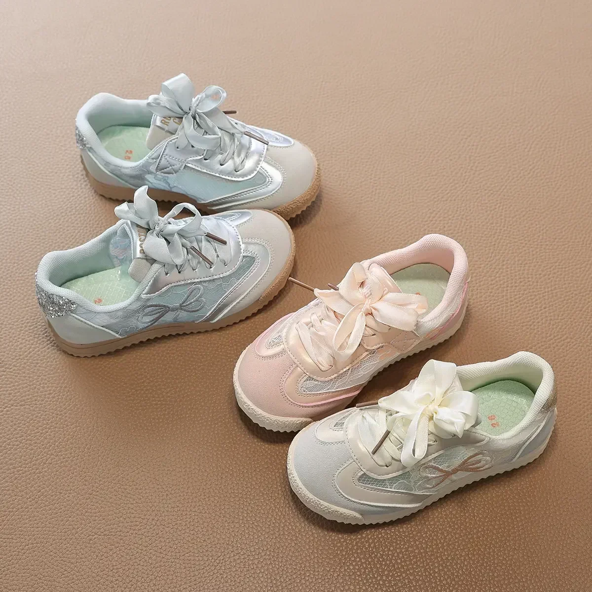 Family Travel Kids Casual Shoes Unisex Soft Elastic Sole Wear-resistant Sneakers Comfort Footwear for Walking Outdoor Adventures
Family Travel Kids Casual Shoes Unisex Soft Elastic Sole Wear-resistant Sneakers Comfort Footwear for Walking Outdoor Adventures