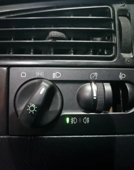 Euro Head Light Multi-Function Switch For Vw Mk3 Golf Jetta Gti Vr6
Euro Head Light Multi-Function Switch For Vw Mk3 Golf Jetta Gti Vr6