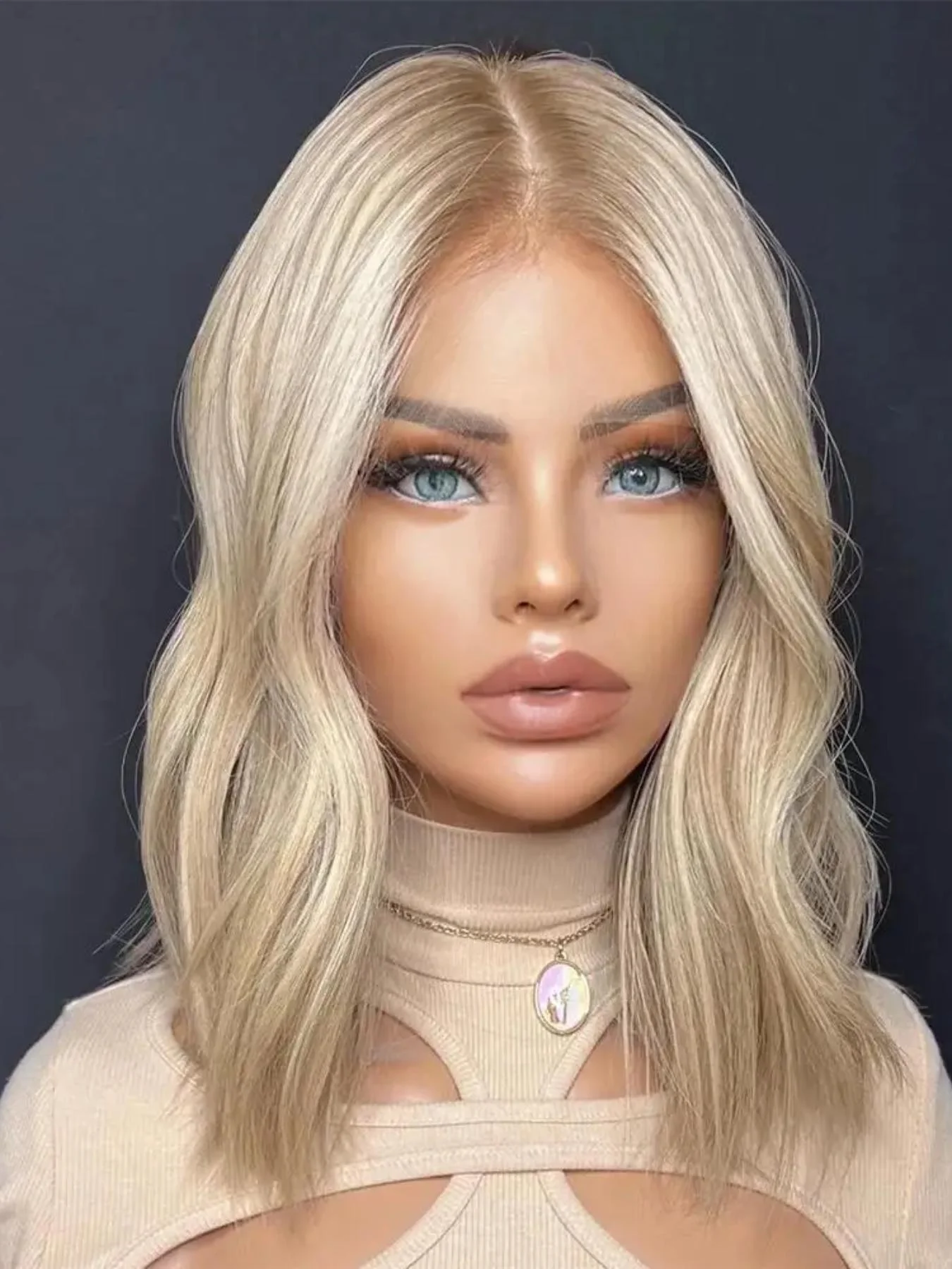 Soft Ombre Blond Wave Hair 150 density and 13×4 100%human hair wig lace front wig, with baby hair pre plucked
Soft Ombre Blond Wave Hair 150 density and 13×4 100%human hair wig lace front wig, with baby hair pre plucked