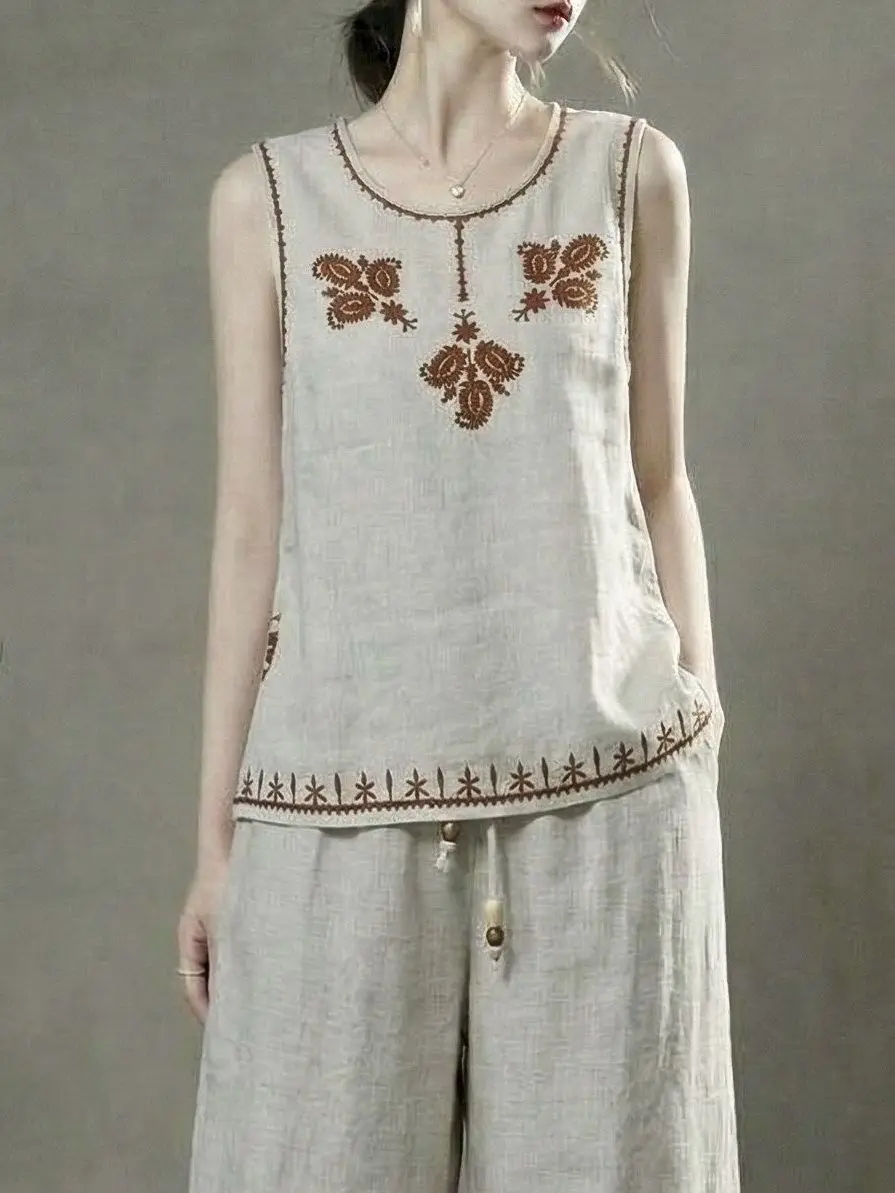 Retro New Chinese Cotton And Linen Sleeveless Vest Women's Crew Neck Embroidered Vest Loose And Thin Bbreathable Two-Piece Set
Retro New Chinese Cotton And Linen Sleeveless Vest Women's Crew Neck Embroidered Vest Loose And Thin Bbreathable Two-Piece Set