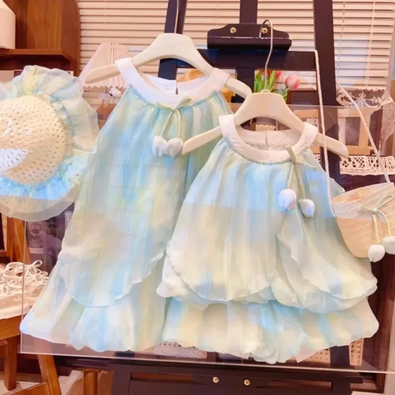 TOY-Summer New Sweet Cute Tulip Dress for Girls Fashionable Baby Sleeveless Dress with Bloom Pants Set
TOY-Summer New Sweet Cute Tulip Dress for Girls Fashionable Baby Sleeveless Dress with Bloom Pants Set