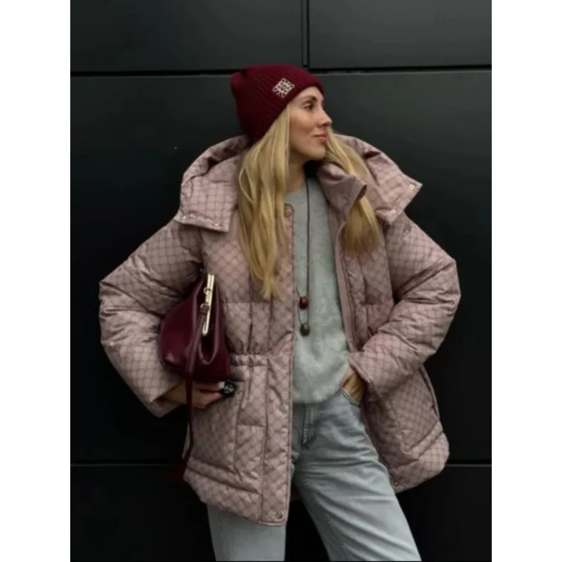 Повседневная клетчатая куртка на хлопковой подкладке, женская свободная толстовка с капюшоном на молнии и воротником-стойкой, карманами, женские пальто, зима-осень 202, верхняя одежда для женщин
Повседневная клетчатая куртка на хлопковой подкладке, женская свободная толстовка с капюшоном на молнии и воротником-стойкой, карманами, женские пальто, зима-осень 202, верхняя одежда для женщин