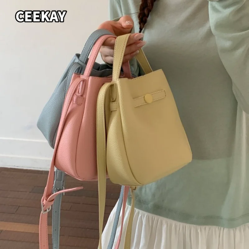 CEEKAY Women's Crossbody Bag Pale Yellow PU Leather Small Top Handle Bucket Bag Long Strap Zipper Daily Casual Cute Style
CEEKAY Women's Crossbody Bag Pale Yellow PU Leather Small Top Handle Bucket Bag Long Strap Zipper Daily Casual Cute Style