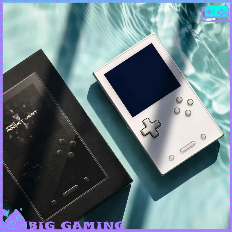 Для портативной игровой консоли AYANEO POCKET Vert с 3,5-дюймовым ЖК-экраном, интерфейсом для наушников с ЧПУ, универсальным контроллером, DDR5, аксессуарами для ретро-игр
Для портативной игровой консоли AYANEO POCKET Vert с 3,5-дюймовым ЖК-экраном, интерфейсом для наушников с ЧПУ, универсальным контроллером, DDR5, аксессуарами для ретро-игр