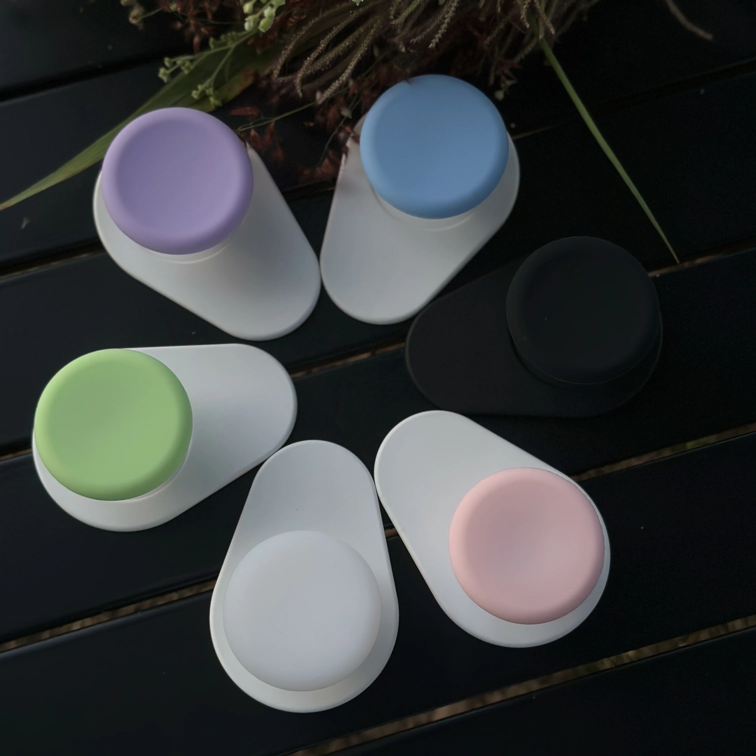 Magnetic Foldable Pocket Socket CellPhone Finger Grip Holder Round Silicones Phone Grip Holder Retractable Stand for Magsafe
Magnetic Foldable Pocket Socket CellPhone Finger Grip Holder Round Silicones Phone Grip Holder Retractable Stand for Magsafe