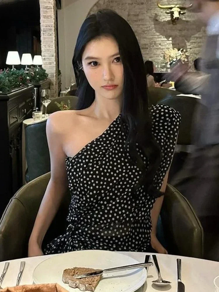 Blusas Mujer De Moda, винтажная блузка с волнистой точкой, женская одежда, косые топы без рукавов, тонкая талия, бандажные летние блузки Y2k
Blusas Mujer De Moda, винтажная блузка с волнистой точкой, женская одежда, косые топы без рукавов, тонкая талия, бандажные летние блузки Y2k