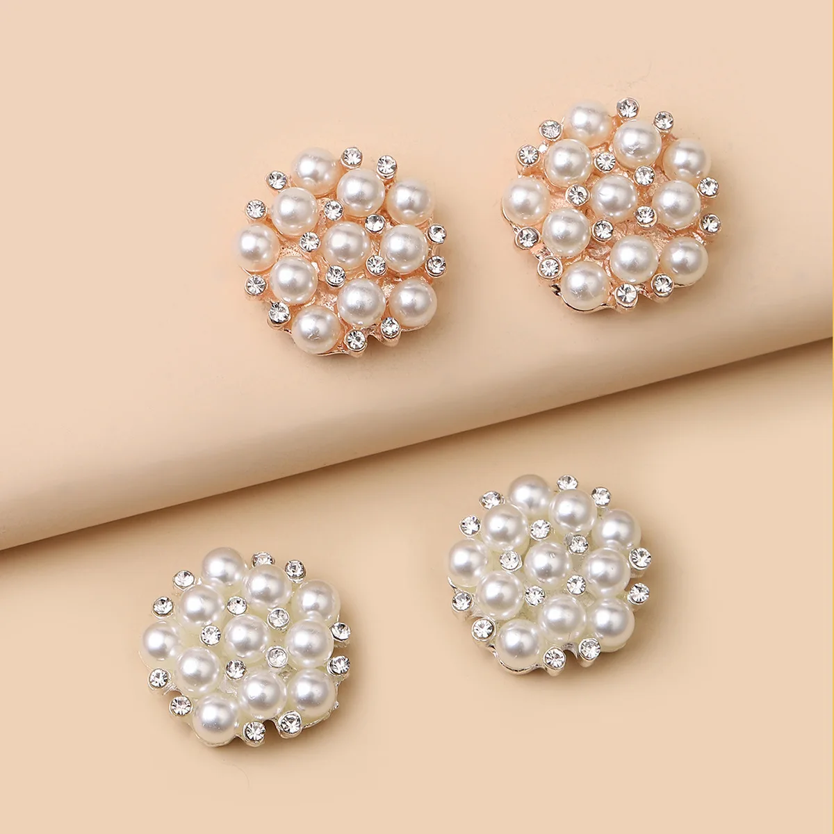 3pcs Fashion INS wind pearl plum flower jewelry buckle DIY jewelry accessories headdress bean shoes buckle accessories
3pcs Fashion INS wind pearl plum flower jewelry buckle DIY jewelry accessories headdress bean shoes buckle accessories