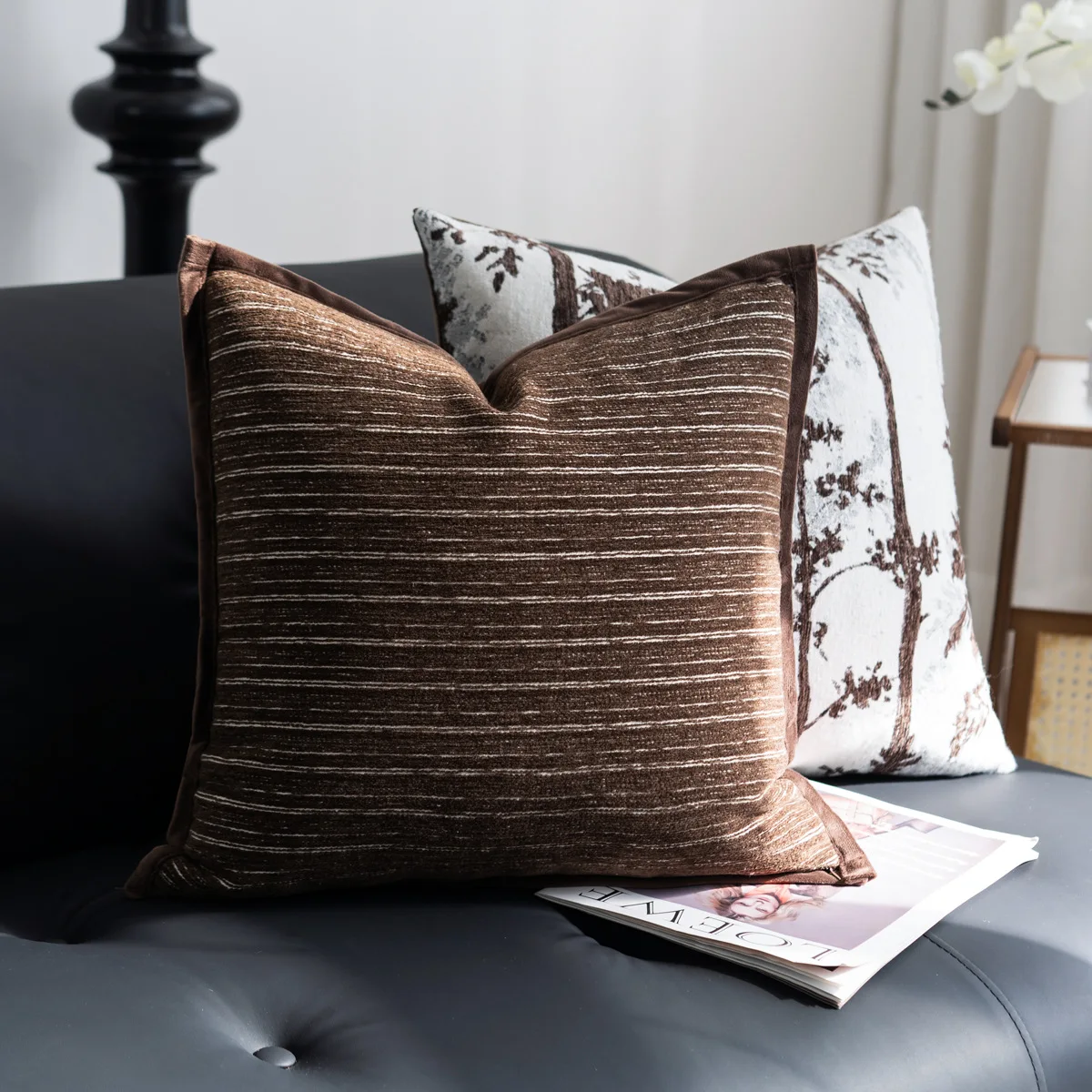 Vintage Brown Jacquard Cushion Cover Velvet Trim Palm Tree Geometric Pleated Decorative Throw Pillow Cover for Sofa Home Decor
Vintage Brown Jacquard Cushion Cover Velvet Trim Palm Tree Geometric Pleated Decorative Throw Pillow Cover for Sofa Home Decor