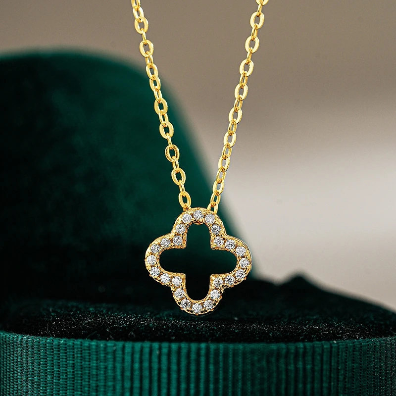 Clover pendant collarbone chain women's plated gold 925 sterling silver full set moissanite necklace cross-border exclusive
Clover pendant collarbone chain women's plated gold 925 sterling silver full set moissanite necklace cross-border exclusive