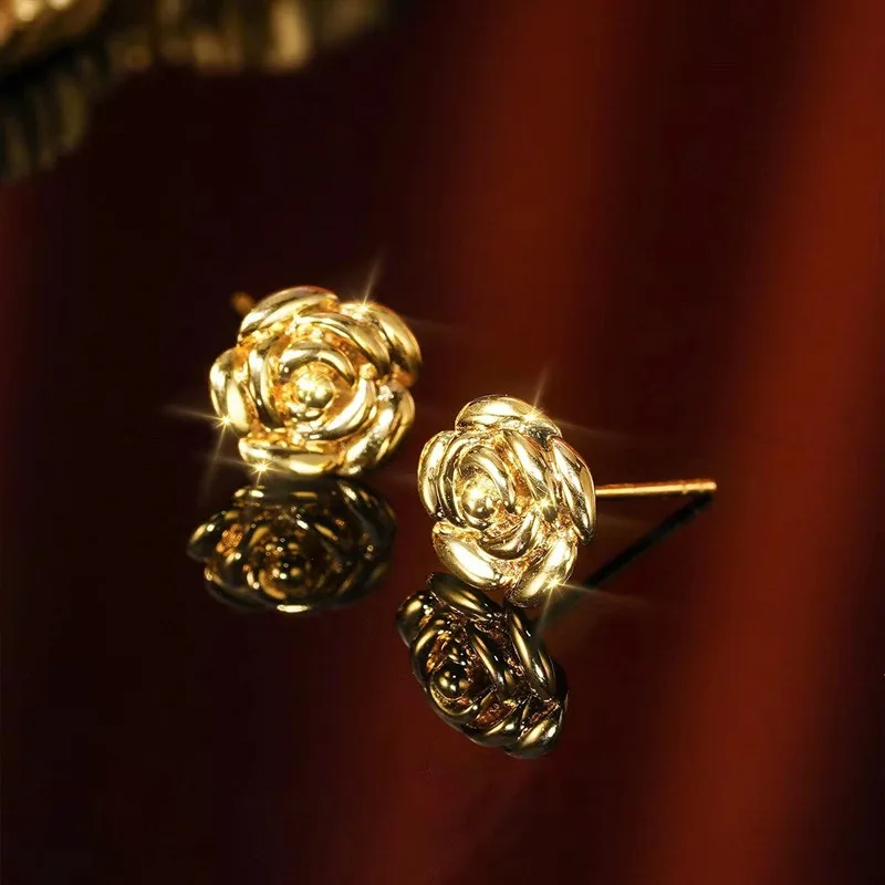 100% 18k Gold Rose Flower Stud Earrings for Women Fine Jewelry Au750 Gold Effet Flower Earrings Birthday Party Gift 2025
100% 18k Gold Rose Flower Stud Earrings for Women Fine Jewelry Au750 Gold Effet Flower Earrings Birthday Party Gift 2025
