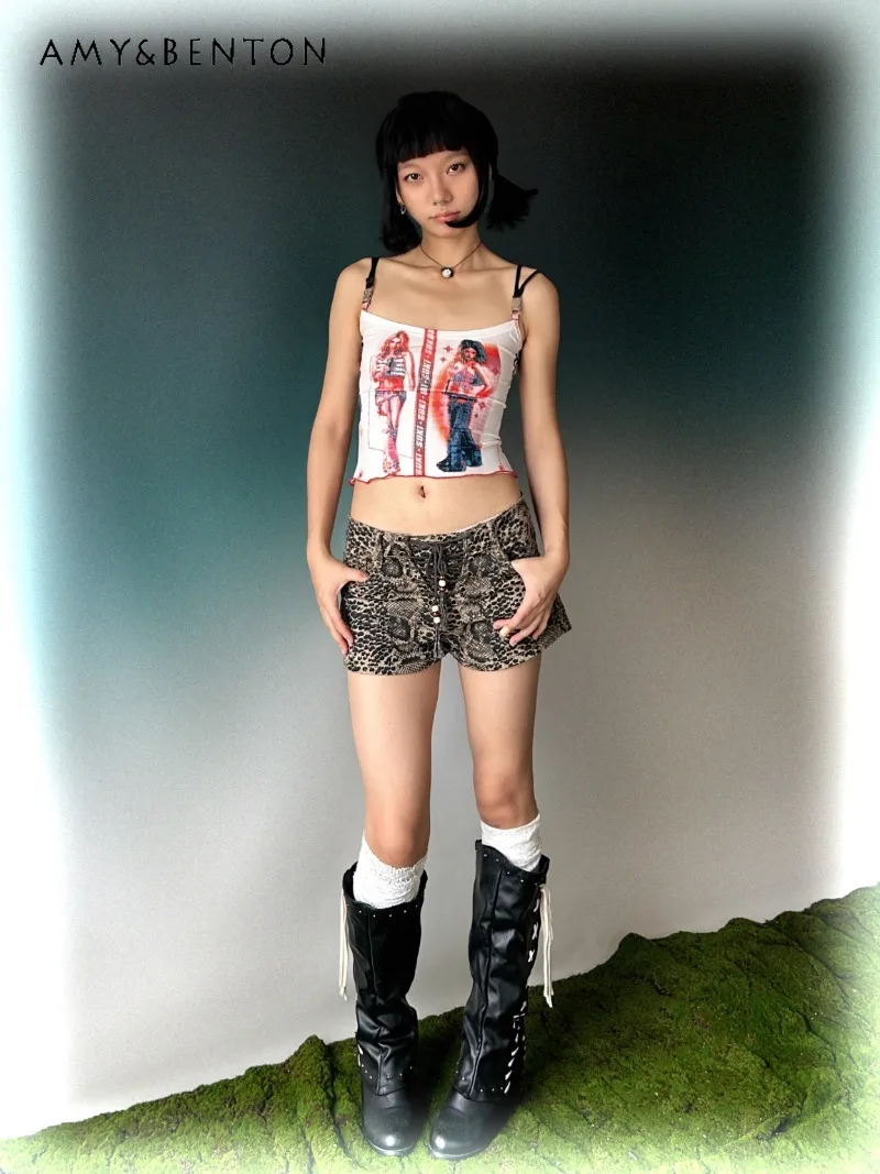Japanese Summer Leopard Print Subculture Retro Denim Versatile Y2k Wasteland Maillard Low Waist Lace-up Design Shorts For Women
Japanese Summer Leopard Print Subculture Retro Denim Versatile Y2k Wasteland Maillard Low Waist Lace-up Design Shorts For Women
