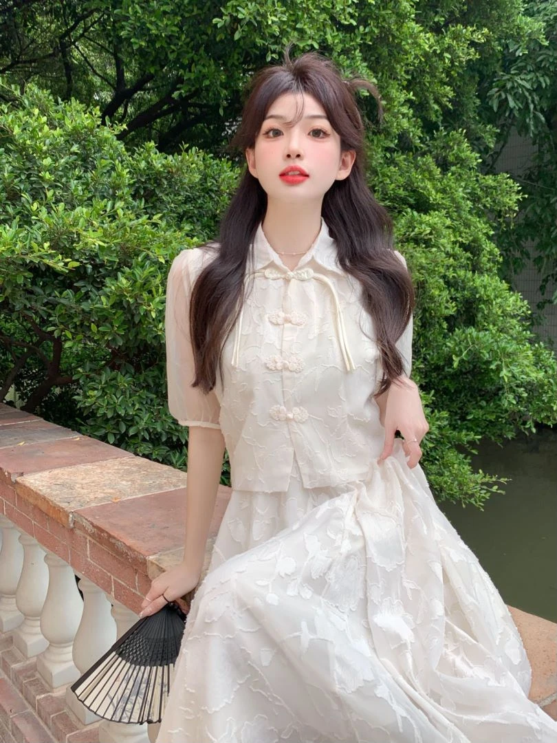 New Chinese Style Women's Fashion Set Summer Light National Style Han Su Daily Ancient Style Two-Piece Skirt Ensemble
New Chinese Style Women's Fashion Set Summer Light National Style Han Su Daily Ancient Style Two-Piece Skirt Ensemble