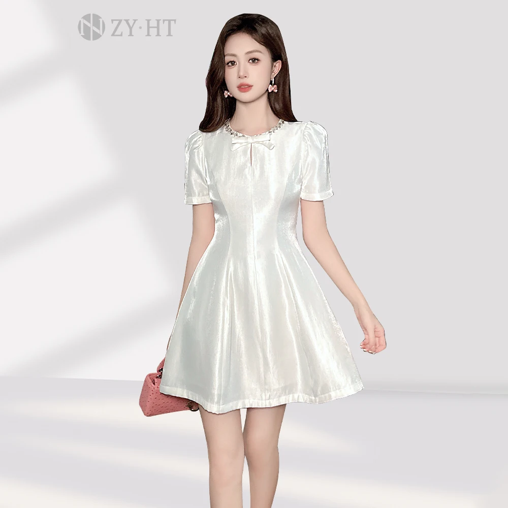 Tea break princess dress summer new women's French round neck waist short sleeve white dress
Tea break princess dress summer new women's French round neck waist short sleeve white dress