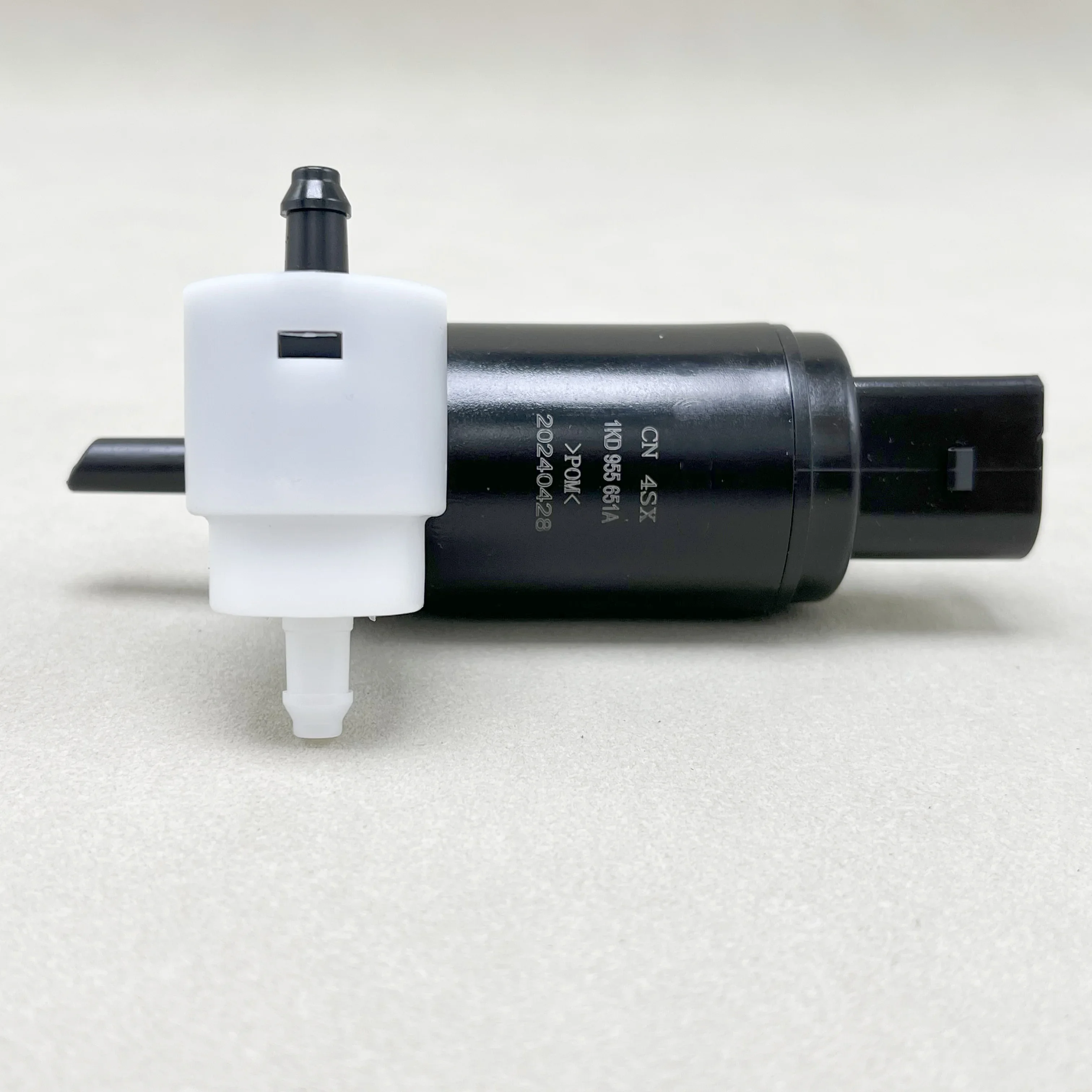 OEM Windshield Wiper Washer Water Pump Motor for Polo Octavia Passat B7 Golf MK6 MK5 1KD955651A 1KD 955 561 A
OEM Windshield Wiper Washer Water Pump Motor for Polo Octavia Passat B7 Golf MK6 MK5 1KD955651A 1KD 955 561 A