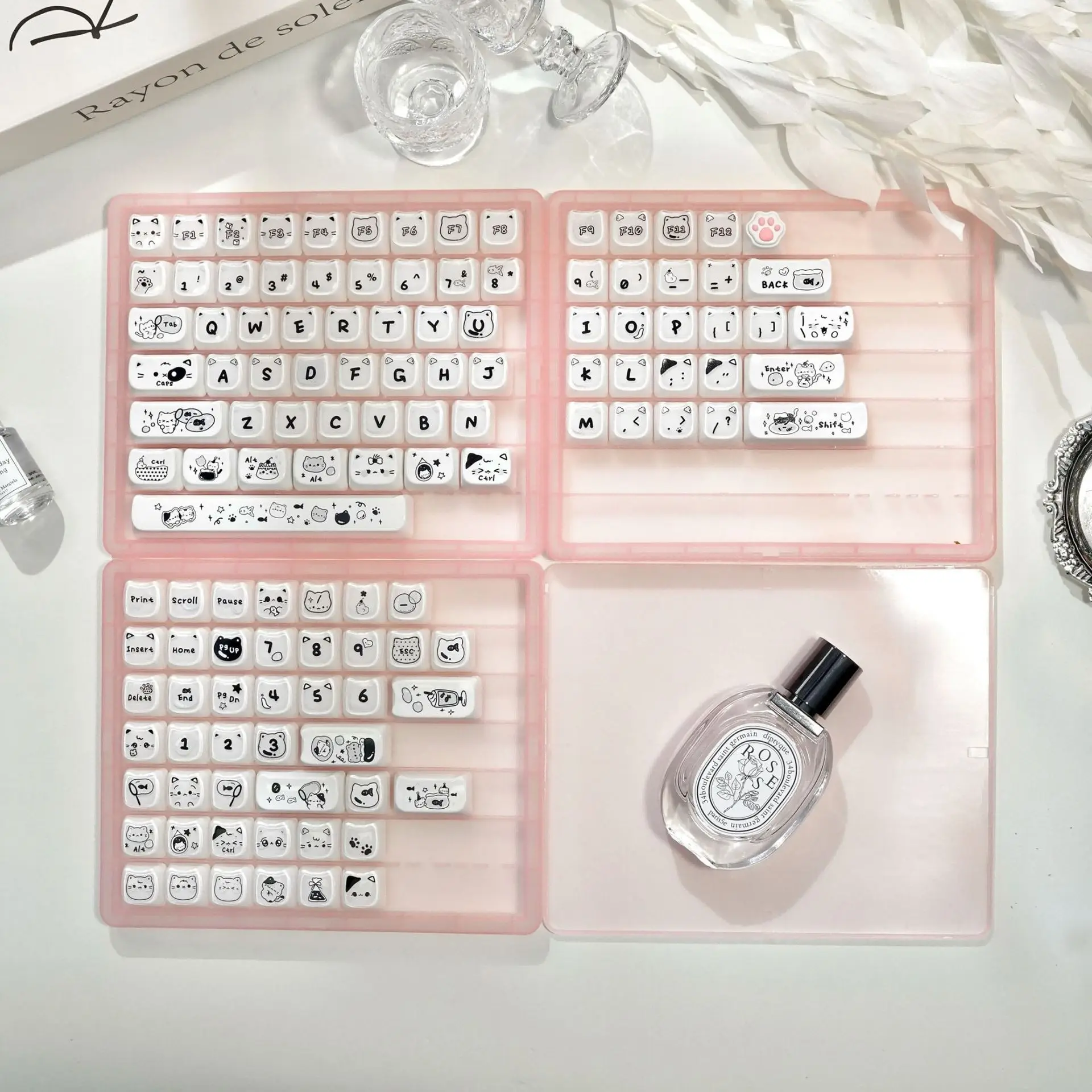 Jelly line cat head two-color keycap crystal double layer clear cute girl MAO height
Jelly line cat head two-color keycap crystal double layer clear cute girl MAO height
