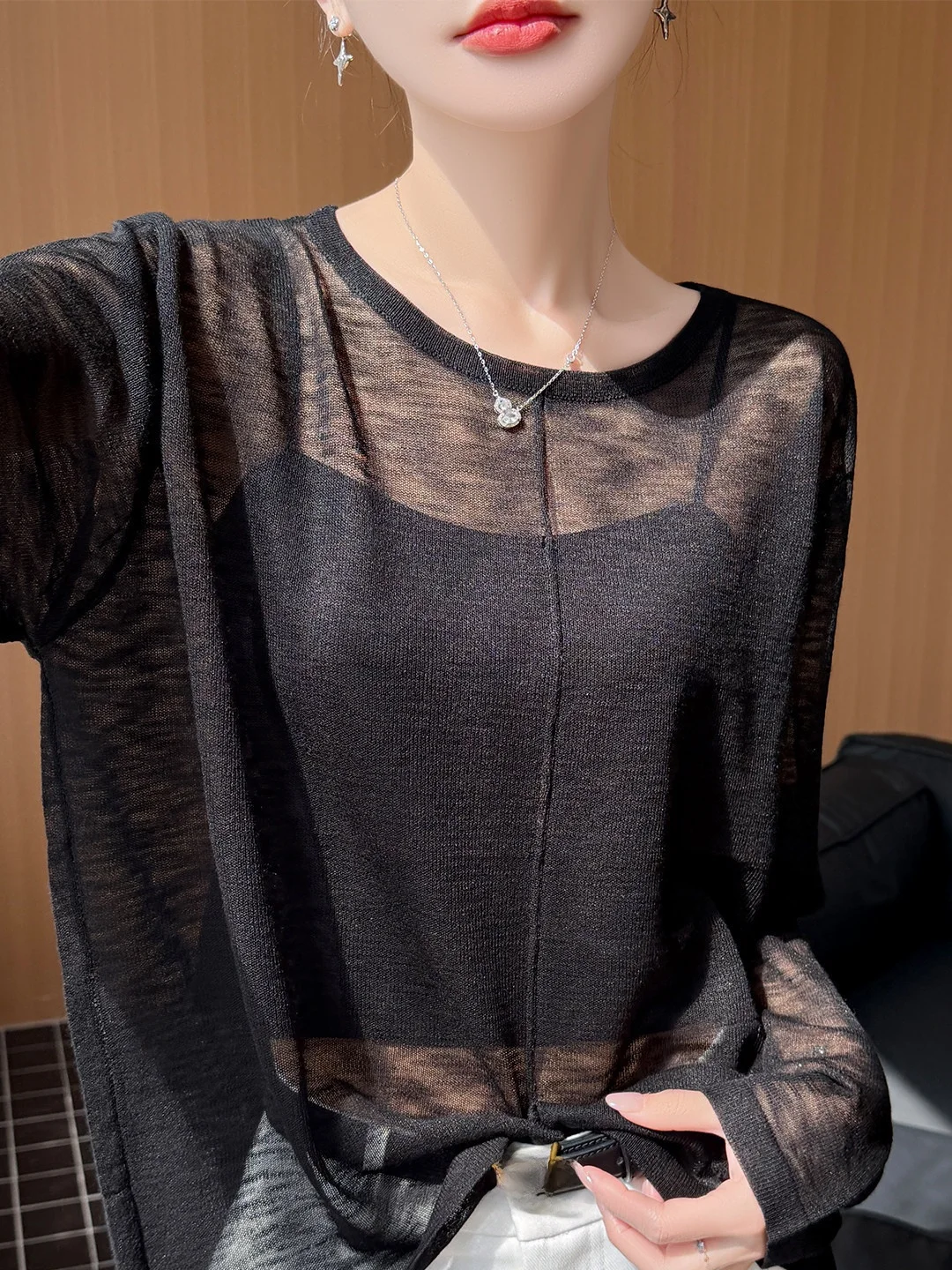 Ladies Loose Fit Long Sleeve Bamboo Rayon Knitted T-Shirt Thin Lightweight Slimming UV Protection Pure Color Cool Feeling Top
Ladies Loose Fit Long Sleeve Bamboo Rayon Knitted T-Shirt Thin Lightweight Slimming UV Protection Pure Color Cool Feeling Top