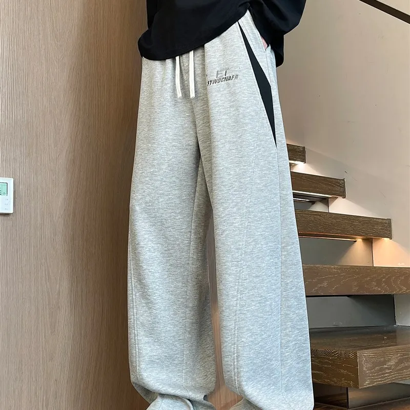 Cool Straight Leg Sports Pants for Boys Spring Autumn Casual Loose Fit Wide Leg Trousers Middle School Students Faionable
Cool Straight Leg Sports Pants for Boys Spring Autumn Casual Loose Fit Wide Leg Trousers Middle School Students Faionable