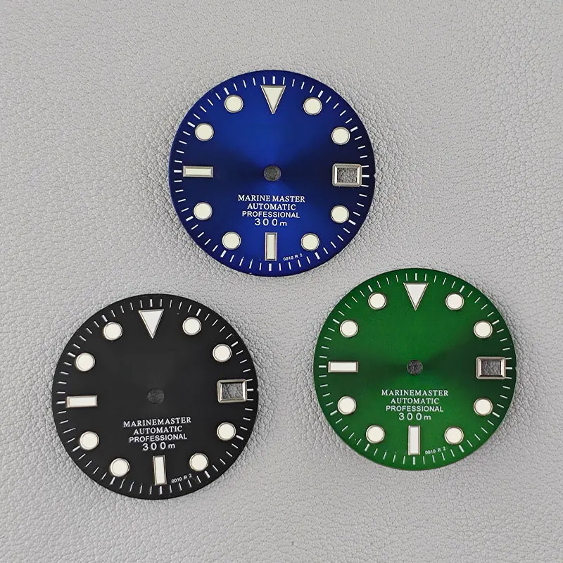 The NH35 S dial mechanical watch has a green luminous surface, modified case and hands, with a size of 28.5mm
The NH35 S dial mechanical watch has a green luminous surface, modified case and hands, with a size of 28.5mm