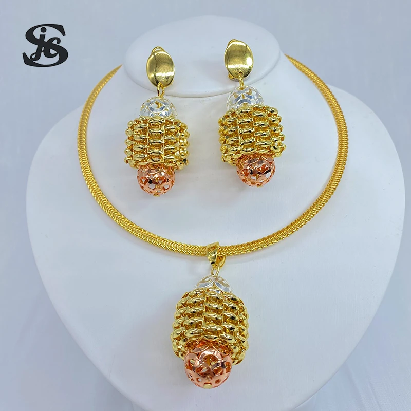 Dubai New Design 2022 Luxury Fashion Jewelry Multicolor Alloy Earrings Necklace For Women Wedding Party Daily Wear
Dubai New Design 2022 Luxury Fashion Jewelry Multicolor Alloy Earrings Necklace For Women Wedding Party Daily Wear