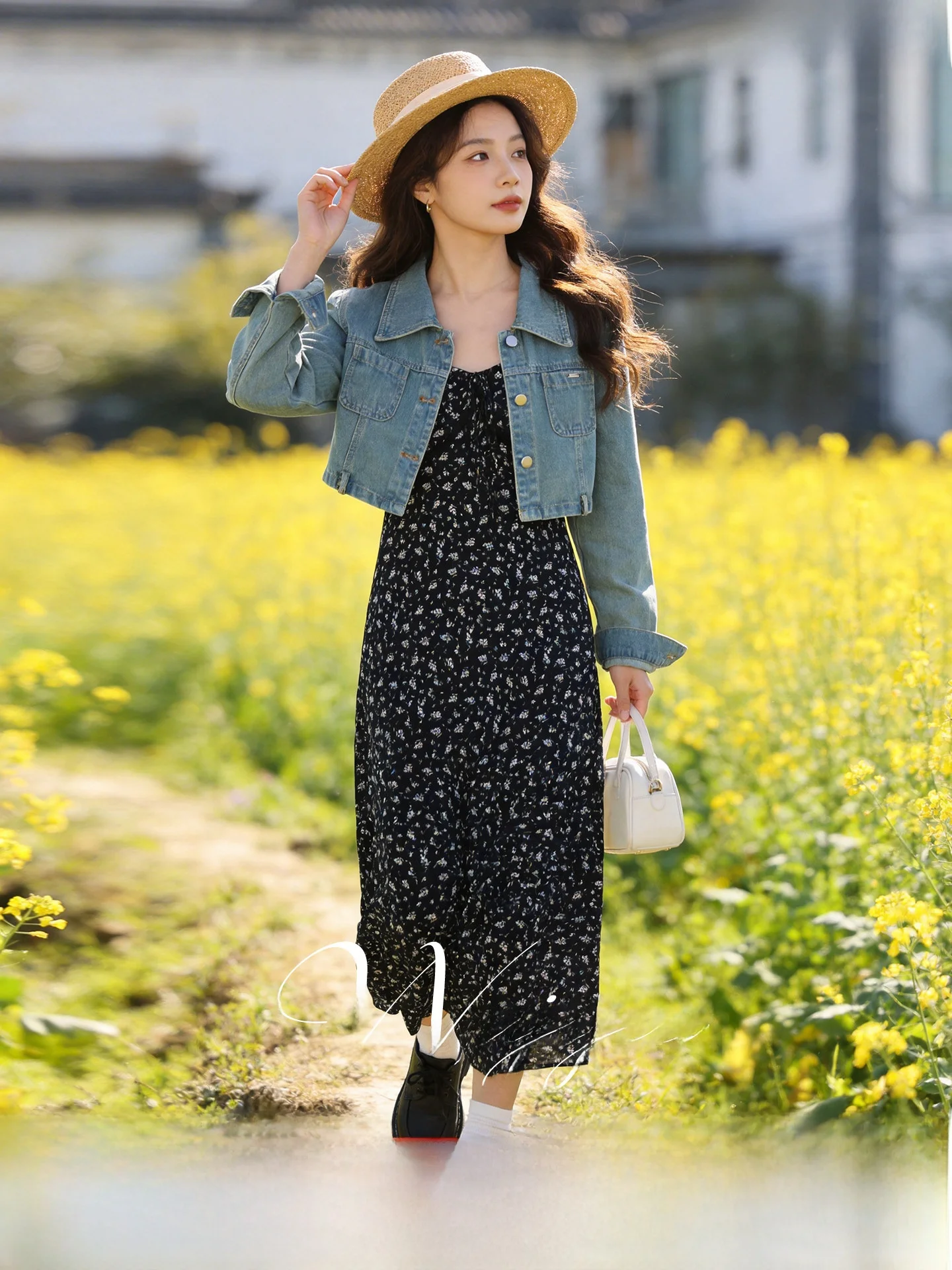 Spring 2026 Women's Denim Short Jacket Floral Print Dress Set Cotton Material Universal Fit Casual Chic Style
Spring 2026 Women's Denim Short Jacket Floral Print Dress Set Cotton Material Universal Fit Casual Chic Style