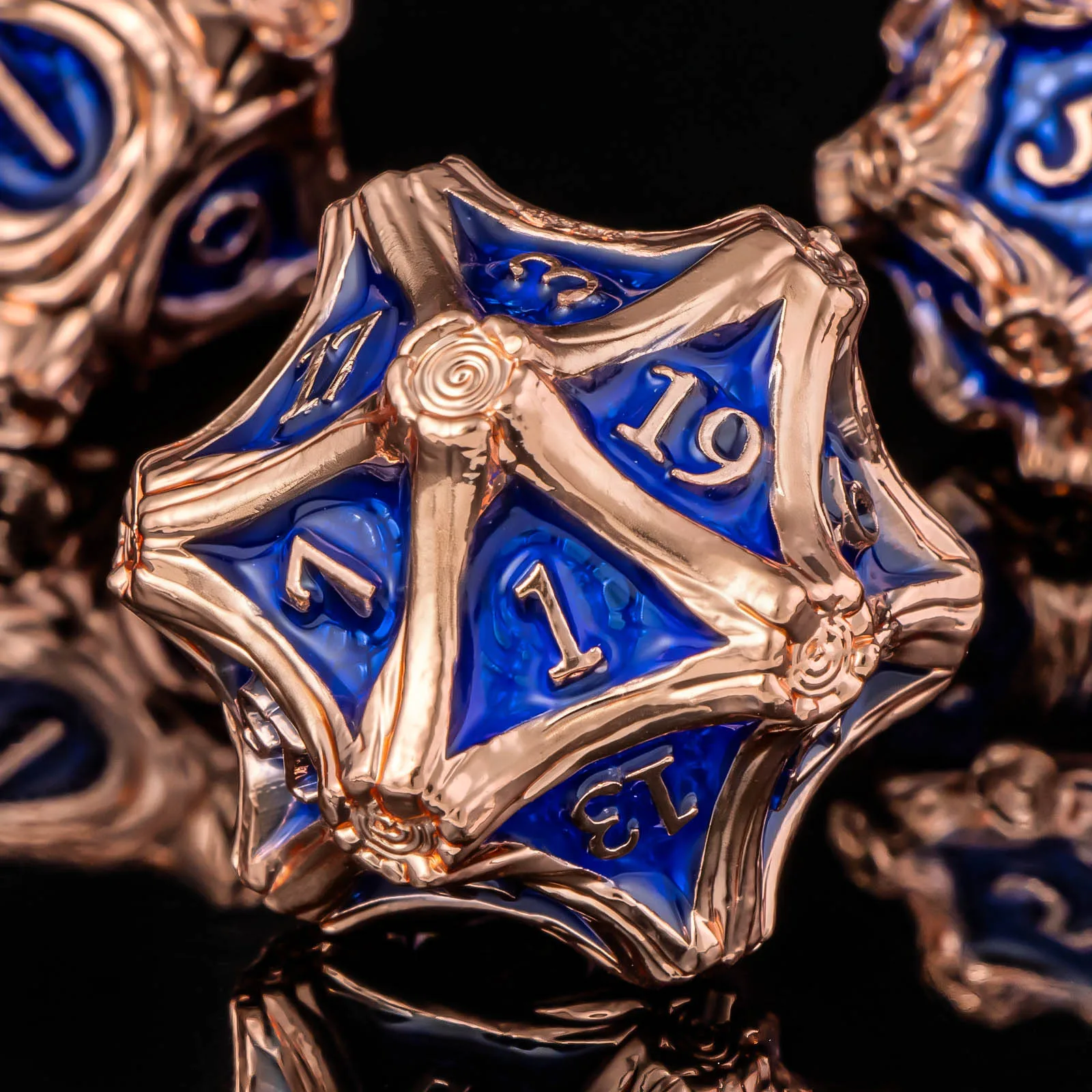 Набор металлических кубиков для D&D (7 шт.): D20, D12, D10, D% (D20), D8, D6, D4 для настольных ролевых игр Dungeons and Dragons и Pathfinder
Набор металлических кубиков для D&D (7 шт.): D20, D12, D10, D% (D20), D8, D6, D4 для настольных ролевых игр Dungeons and Dragons и Pathfinder