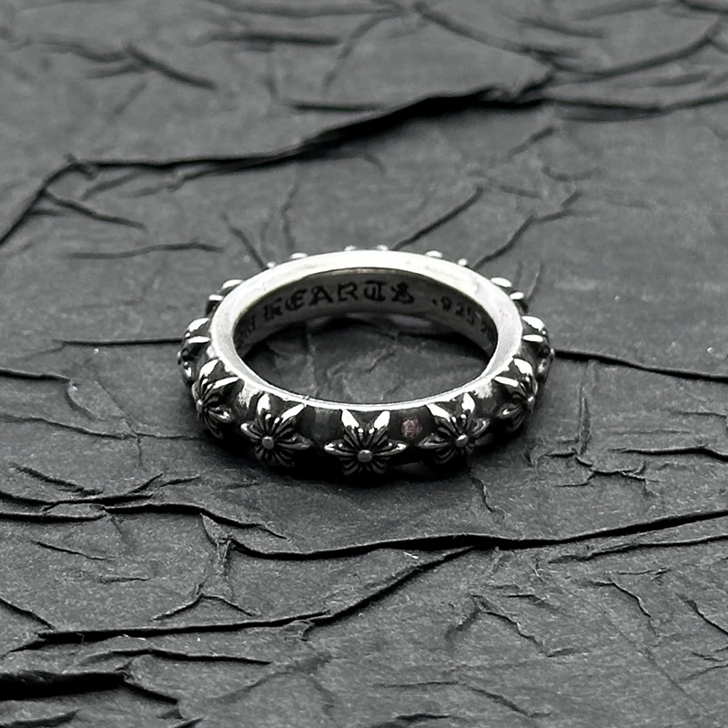 Кольцо из стерлингового серебра 925 пробы в стиле ретро, старое, с полной гексаграммой, европейское и американское, для мужчин и женщин, ниша, индивидуальность, властный хип-хоп
Кольцо из стерлингового серебра 925 пробы в стиле ретро, старое, с полной гексаграммой, европейское и американское, для мужчин и женщин, ниша, индивидуальность, властный хип-хоп