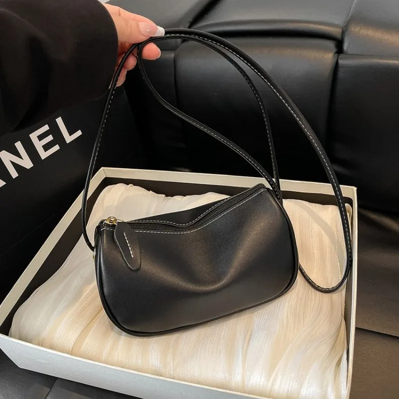 Fashion Commute Crossbody Bag Women Premium Leather Surface High End Texture Trendy Minimalist Daily Bag
Fashion Commute Crossbody Bag Women Premium Leather Surface High End Texture Trendy Minimalist Daily Bag