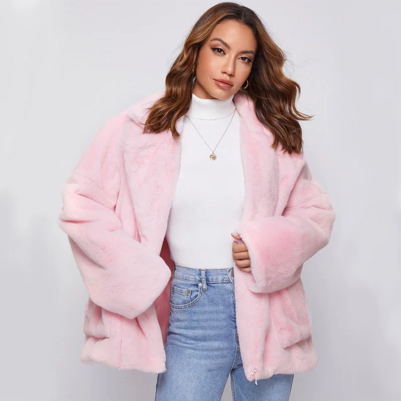 European and American Fox Fur Jacket Women's Splicing Lapel Fashionable and Environmentally Friendly Fur Jacket Women's Clothing
European and American Fox Fur Jacket Women's Splicing Lapel Fashionable and Environmentally Friendly Fur Jacket Women's Clothing