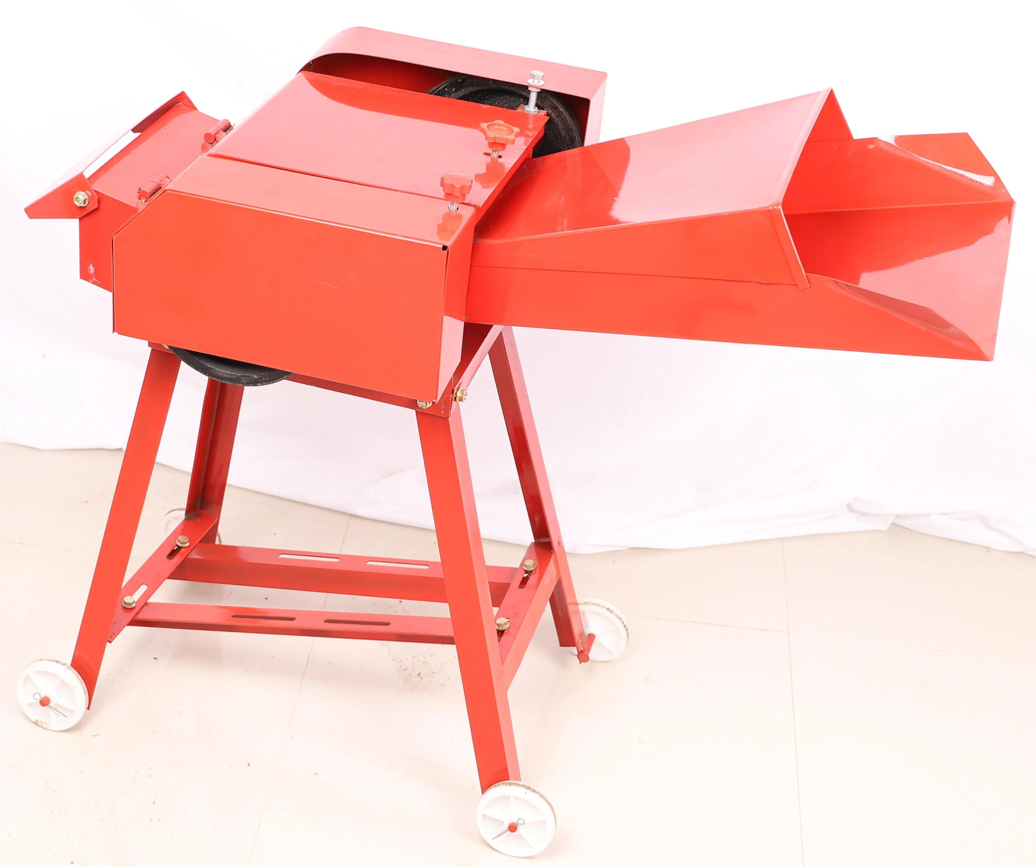 XiangRong Multi-functional Chaff Cutter Machine, High Productivity and Easy to Operate for Animal Feed Cutting
XiangRong Multi-functional Chaff Cutter Machine, High Productivity and Easy to Operate for Animal Feed Cutting